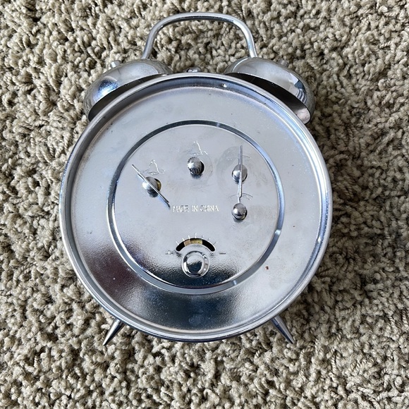 *SALE* Vintage Old Navy Analog Alarm Clock - Picture 4 of 4